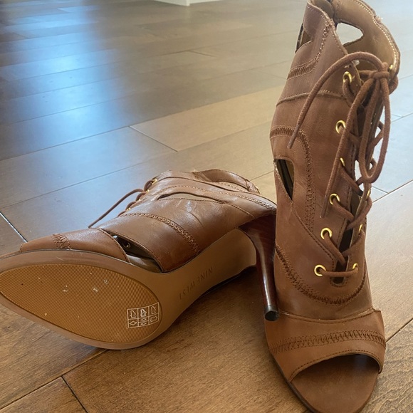 Nine West open toe heels - Picture 4 of 4